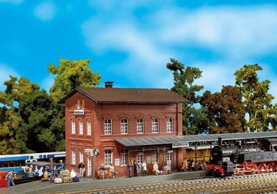 Dworzec Waldbrunn, H0, Faller 110099