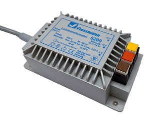 Zasilacz do urządzeń (semafory, oświetlenie, napedy zwrotnic) 10 – 16V, Viessmann 5200