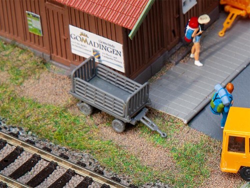 2 x wózek peronowy - szary, skala H0, Faller 180990