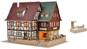 Butik z wyposażeniem i oświet., skala H0, Vollmer 43694