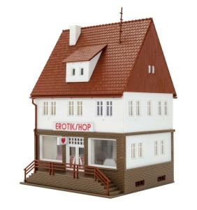 Kamieniczka ze sklepem z wyposażeniem i oświetleniem, skala H0, Vollmer 43870