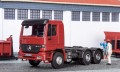 Ciągnik siodłowy 3 os. MB ACTROS do sklejania, skala H0, Kibri 14664