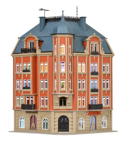 Narożna kamienica z ul. Schlossallee 1, skala H0, Vollmer 43811