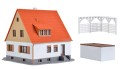 Dom jednorodzinny z tarasem, garażem i pergolą, skala H0, Kibri 38748