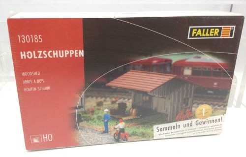 Drewniana szopa 2 warianty, skala H0, Faller 130185